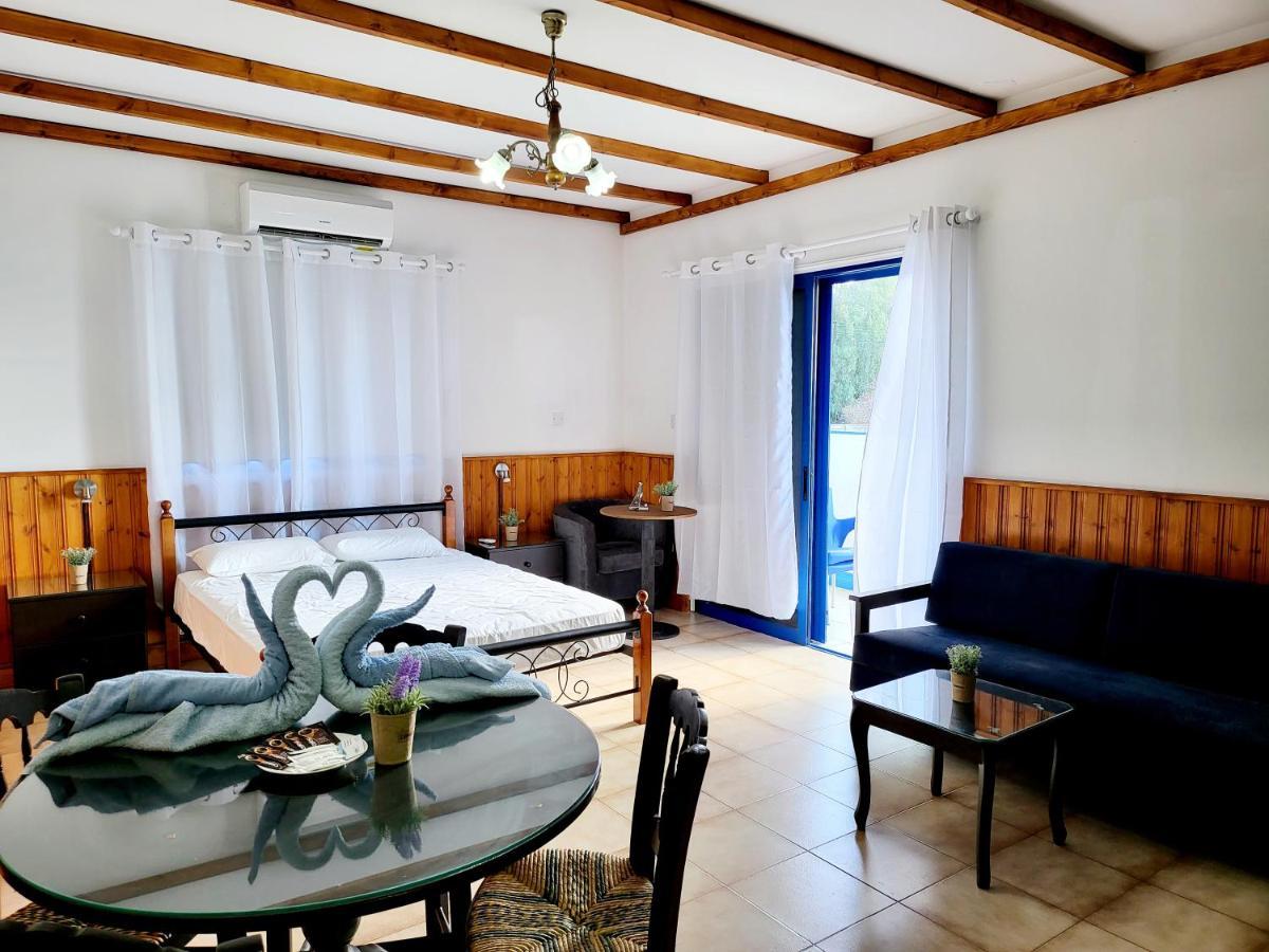 Kanalli Apartments Помос Екстер'єр фото