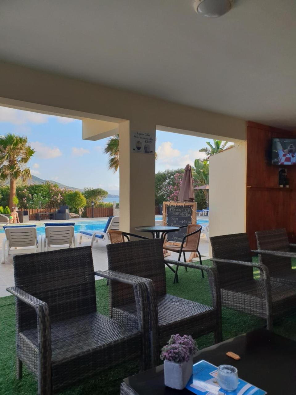 Kanalli Apartments Помос Екстер'єр фото